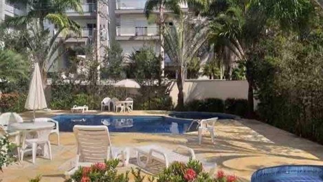 APARTAMENTO ACONCHEGANTE A UMA QUADRA DA PRAIA GRANDE - UBATUBA