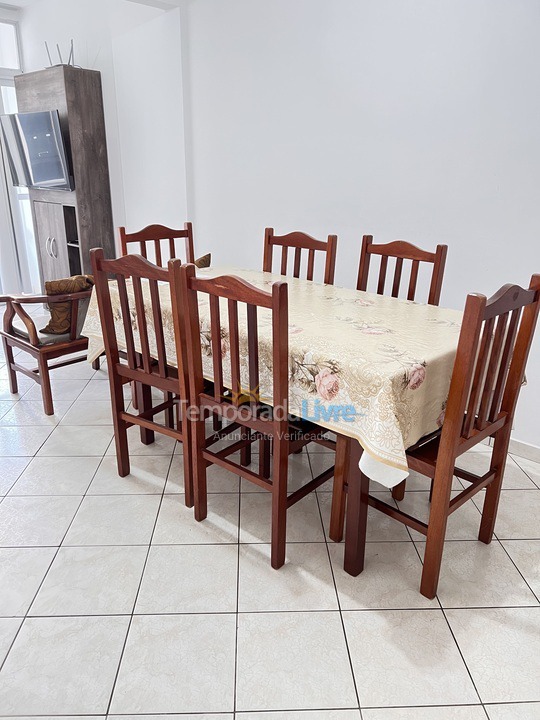 Apartamento para aluguel de temporada em Balneário Camboriú (Praia Central)