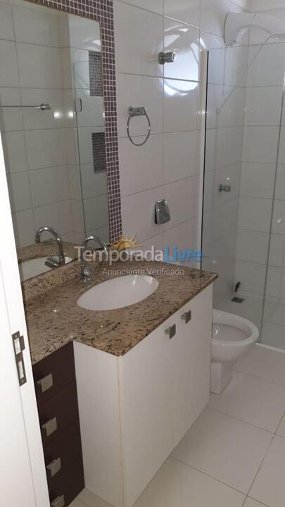 Apartamento para aluguel de temporada em Itapema (Meia Praia)