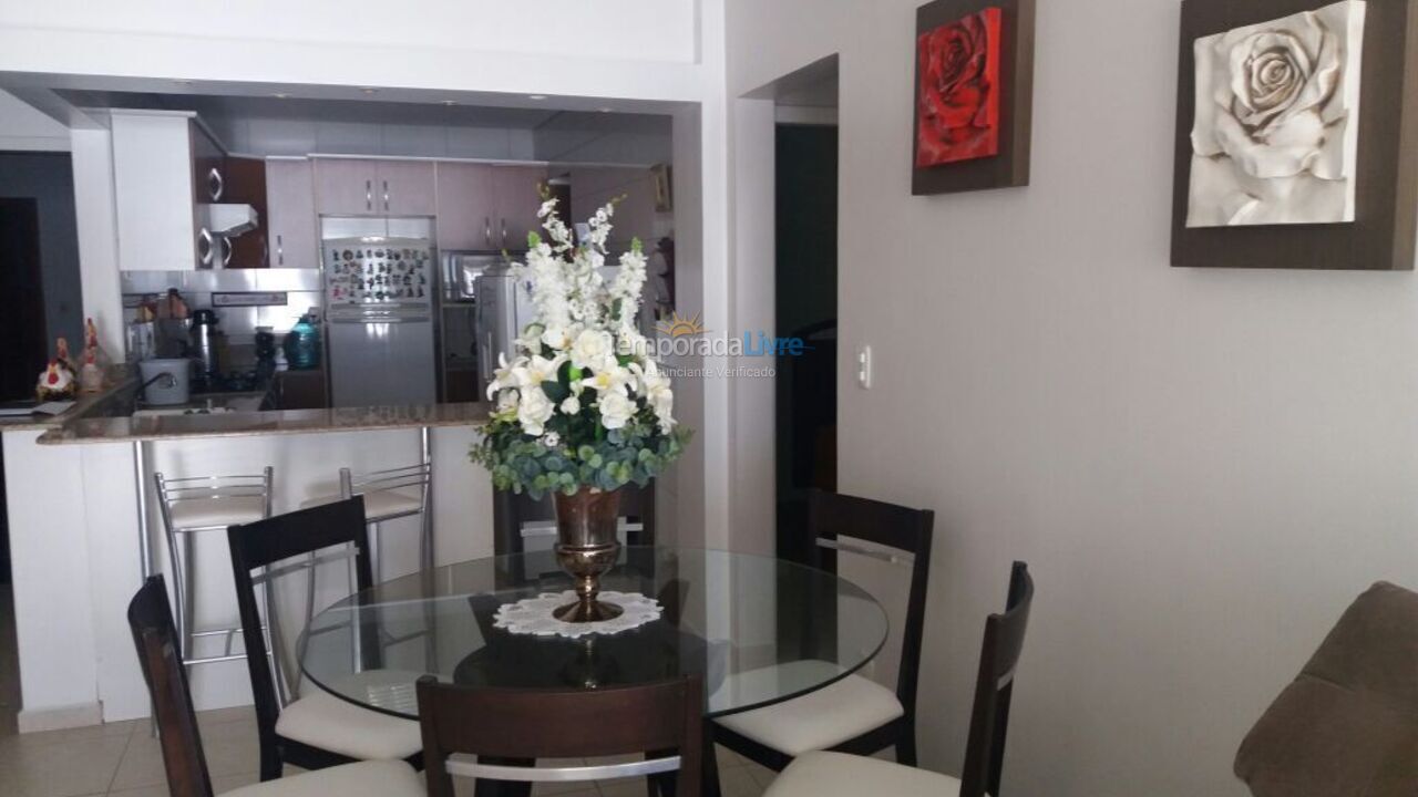 Apartamento para aluguel de temporada em Itapema (Meia Praia)