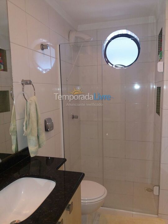 Apartamento para aluguel de temporada em Itapema (Meia Praia)