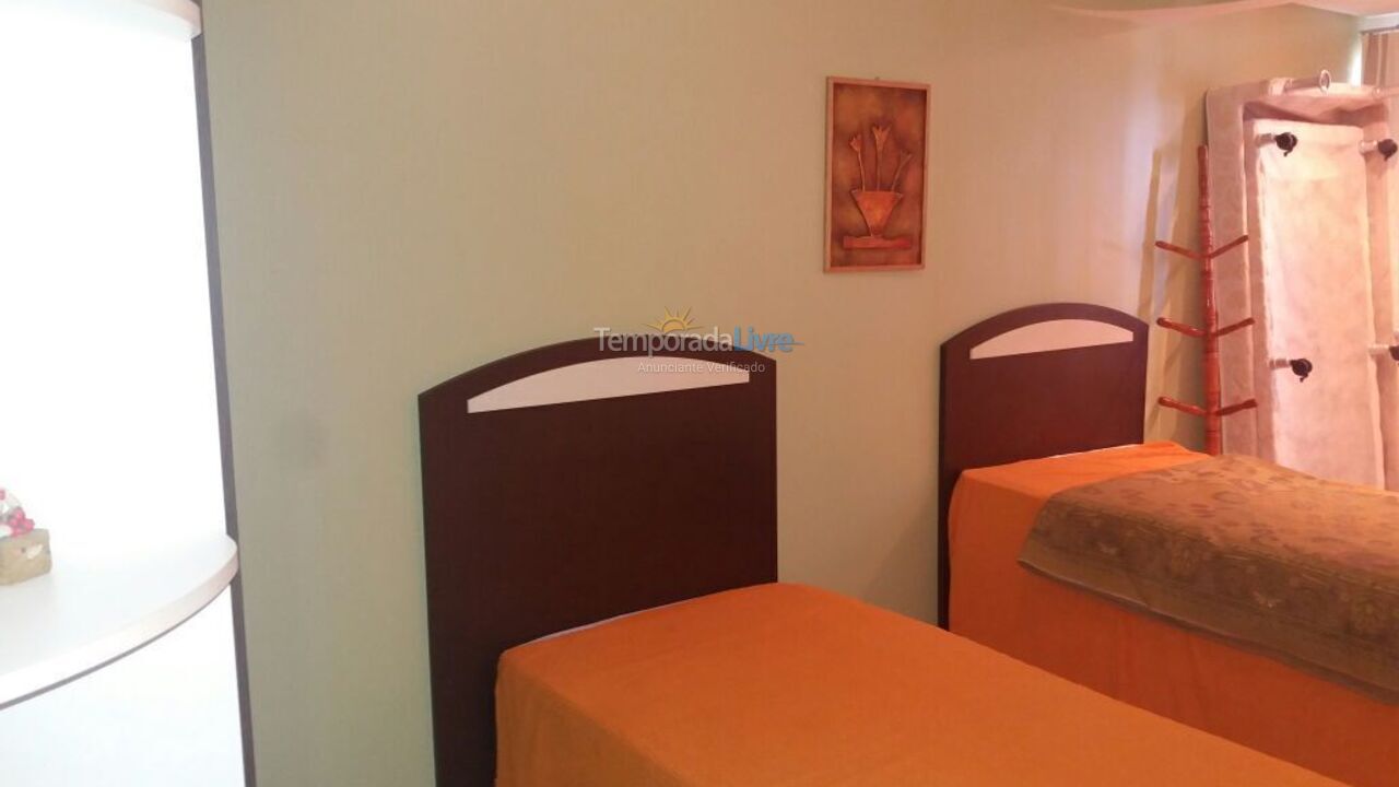 Apartamento para aluguel de temporada em Itapema (Meia Praia)