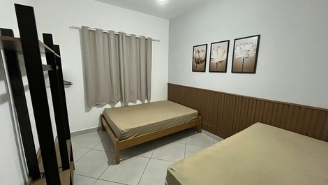 Apartamentos Rafael: a 800 m de Praia da Maranduba, barbacoa, Wi-Fi, aparcamiento