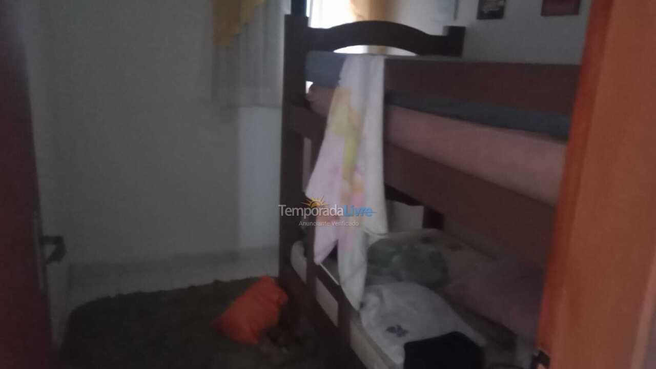 Apartamento para aluguel de temporada em Praia Grande (Guilhermina)