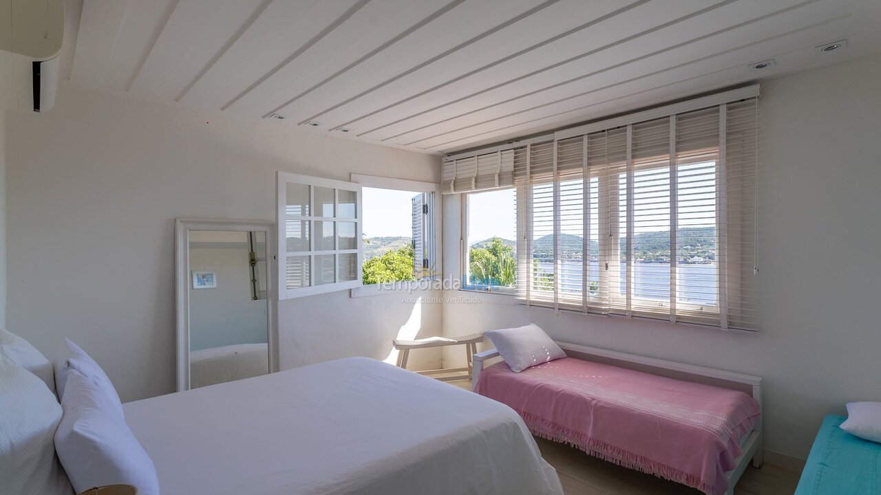 Casa para aluguel de temporada em Armação dos Búzios (Praia da Ferradura)