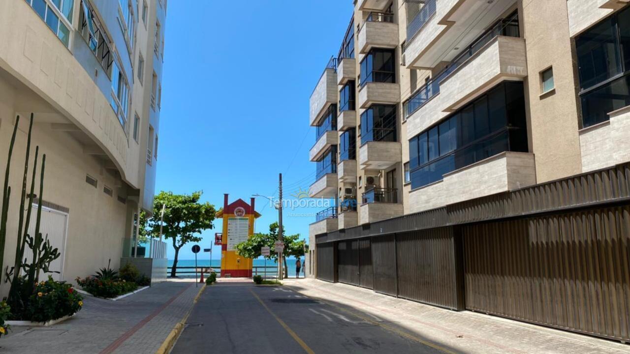 Apartment for vacation rental in Itapema (Meia Praia)