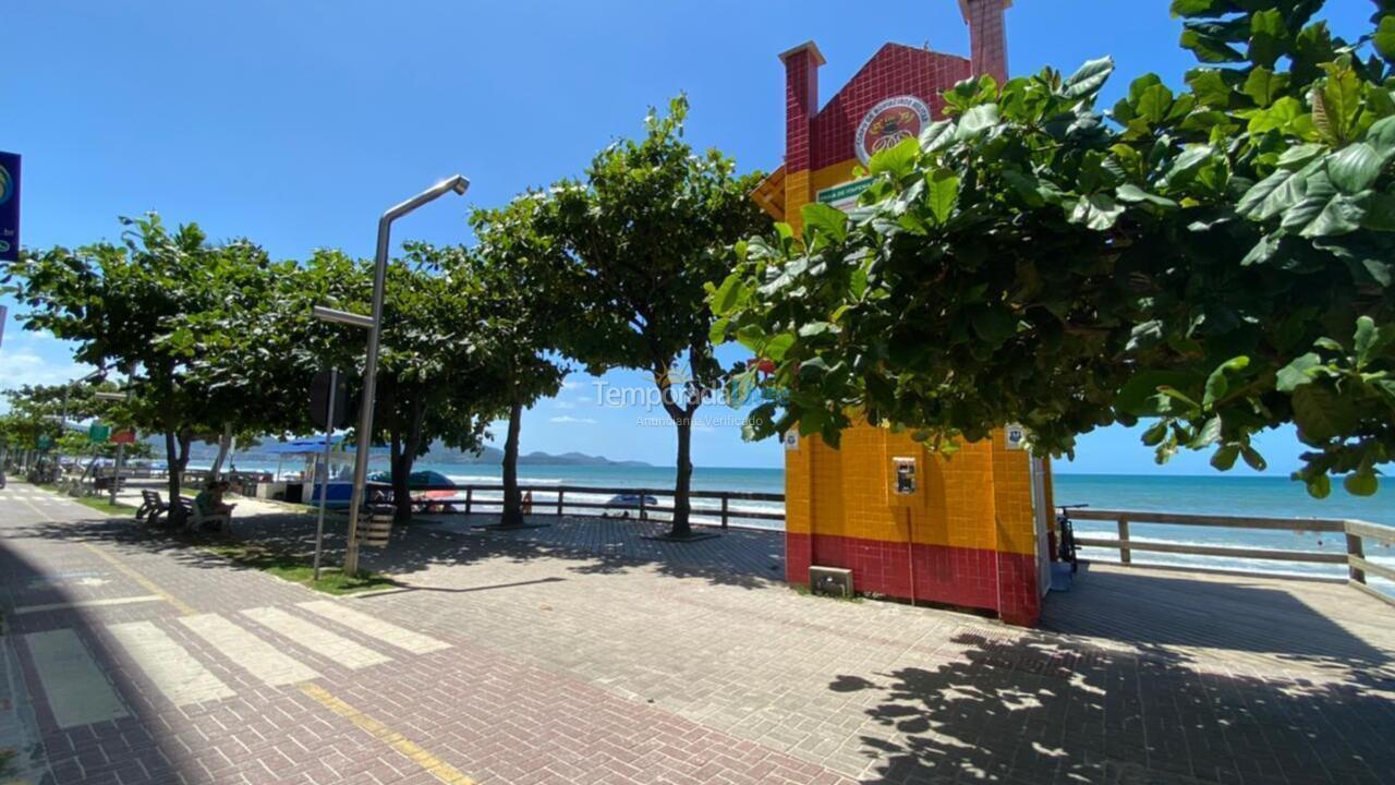 Apartment for vacation rental in Itapema (Meia Praia)