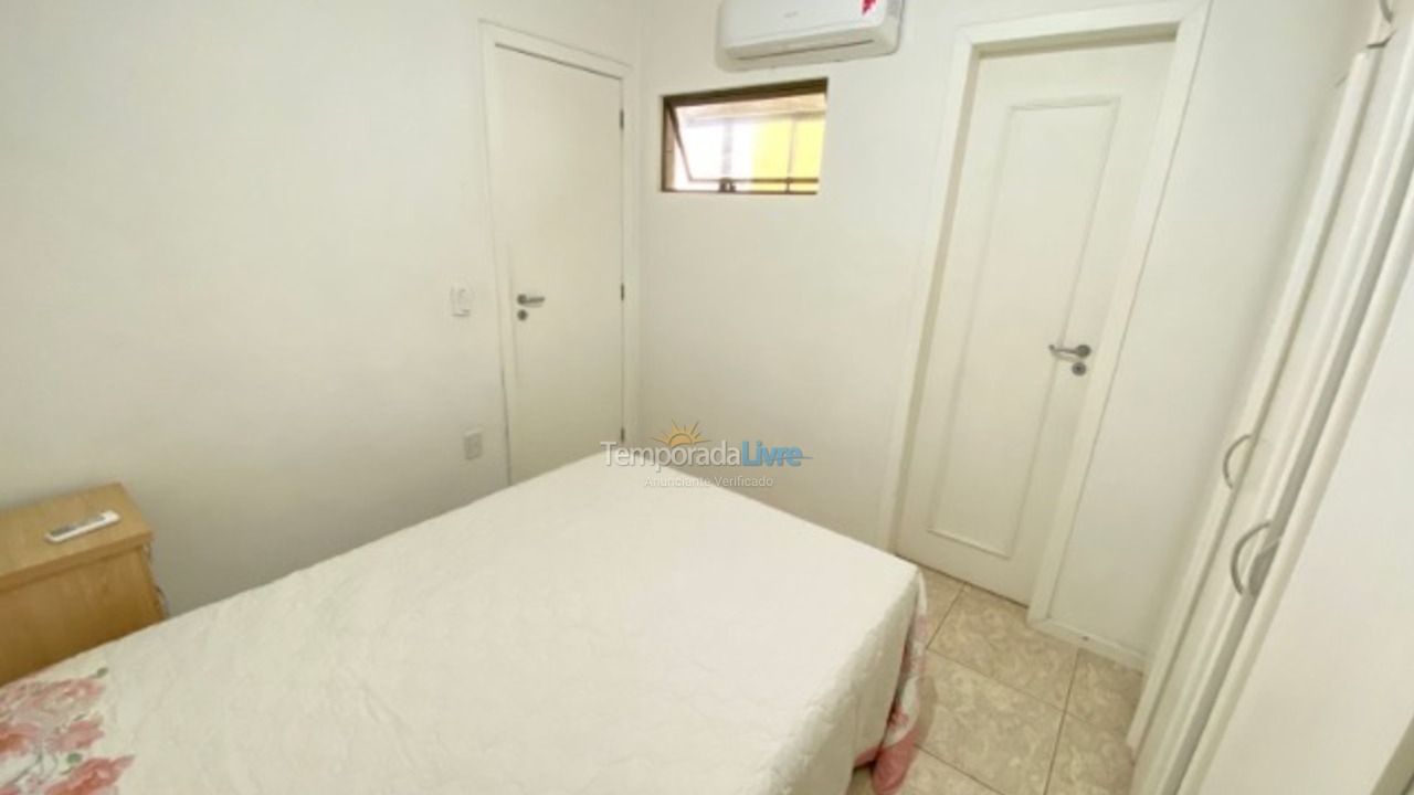 Apartment for vacation rental in Itapema (Meia Praia)