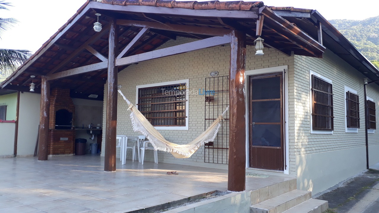 Casa para aluguel de temporada em Ubatuba (Maranduba)