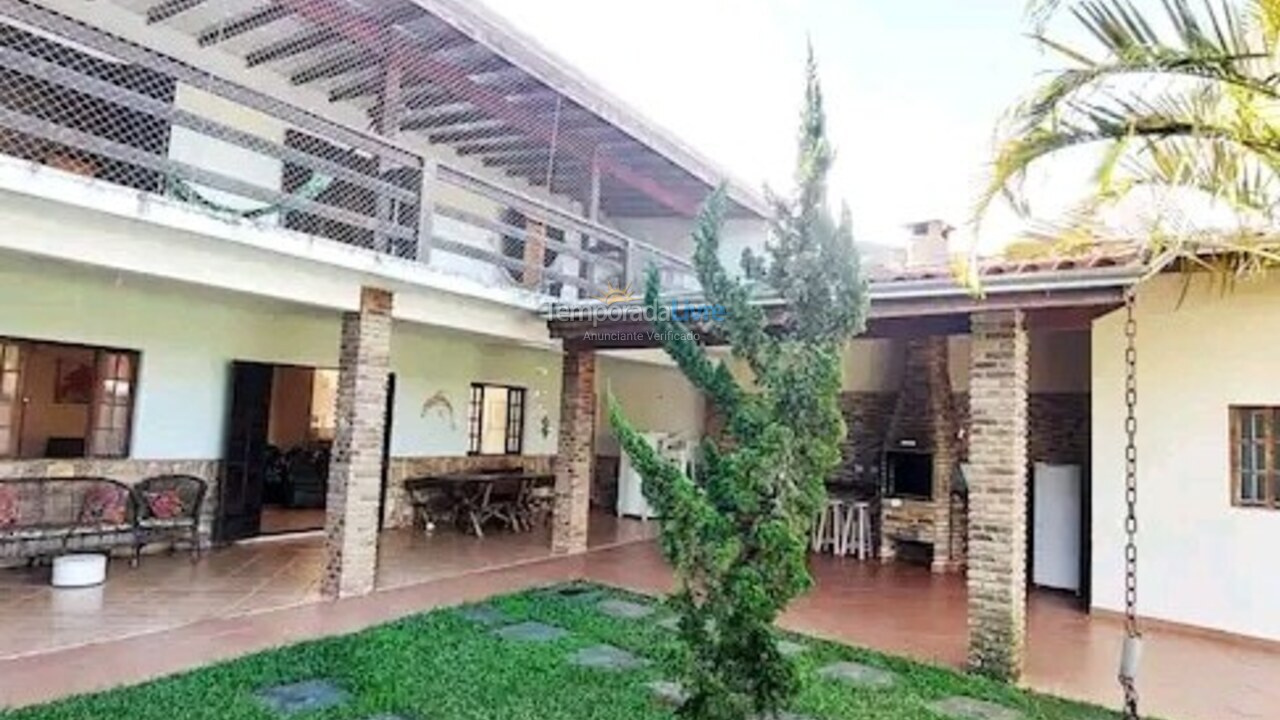 Casa para aluguel de temporada em Caraguatatuba (Massaguaçu)