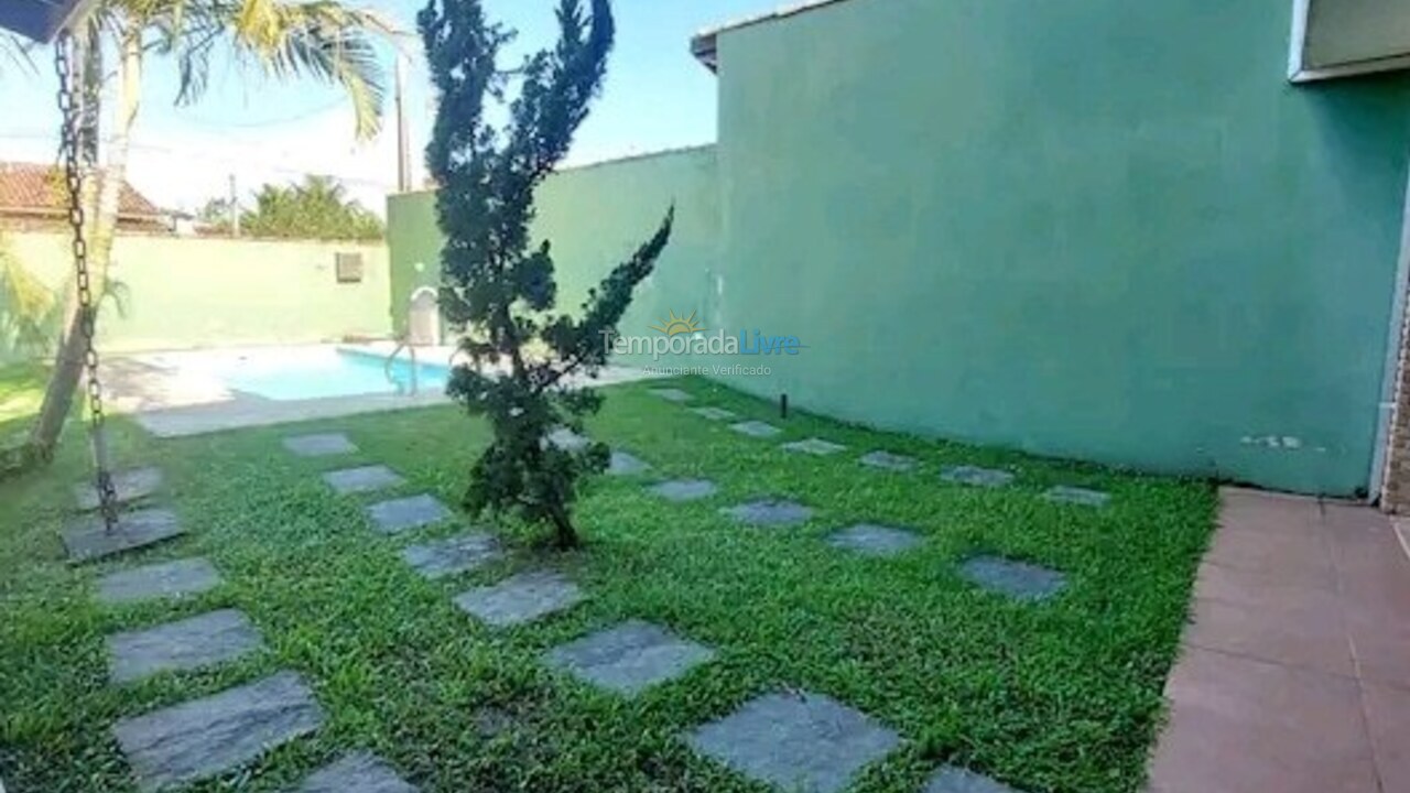Casa para aluguel de temporada em Caraguatatuba (Massaguaçu)