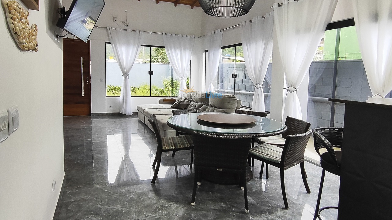 Casa para alquiler de vacaciones em Ubatuba (Praia das Toninhas)