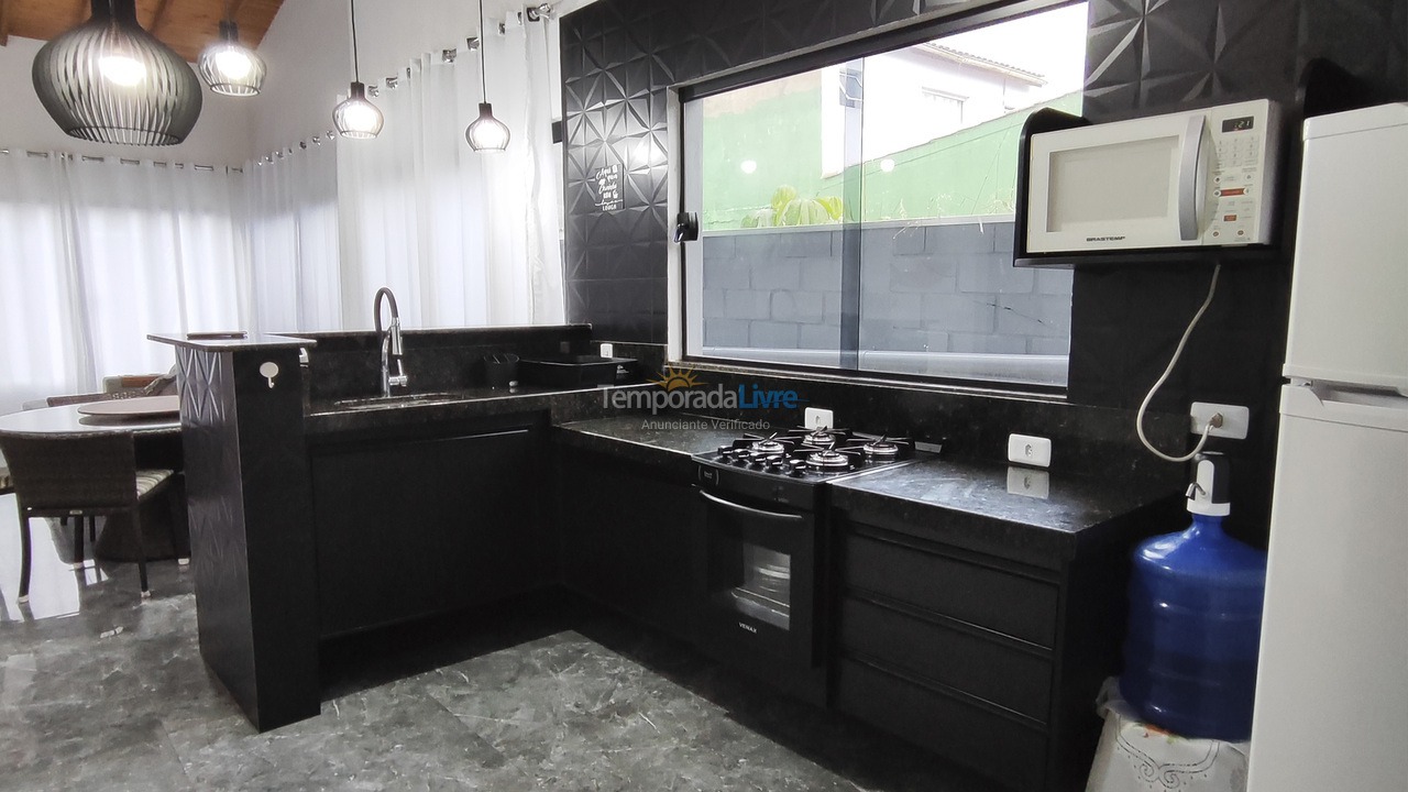 Casa para alquiler de vacaciones em Ubatuba (Praia das Toninhas)