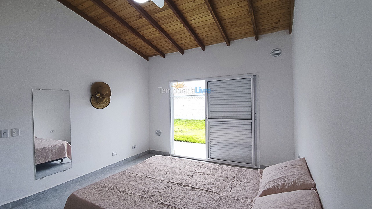 Casa para alquiler de vacaciones em Ubatuba (Praia das Toninhas)