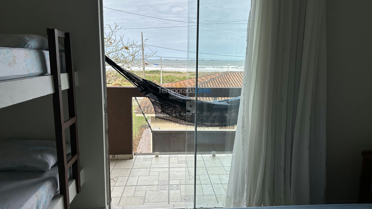 Apartamento para aluguel de temporada em Pontal do Paraná (Balneário Leblon)