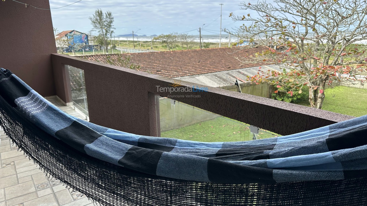 Apartamento para aluguel de temporada em Pontal do Paraná (Balneário Leblon)