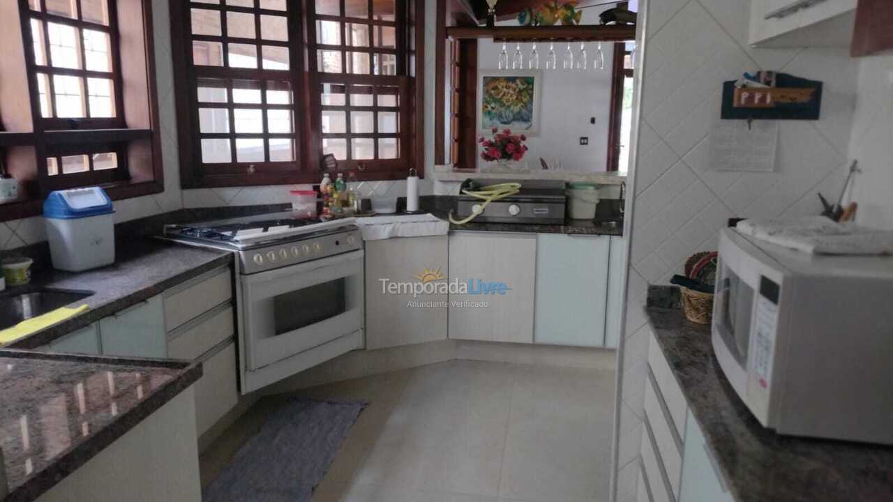 Casa para aluguel de temporada em Ubatuba (Praia do Lázaro)