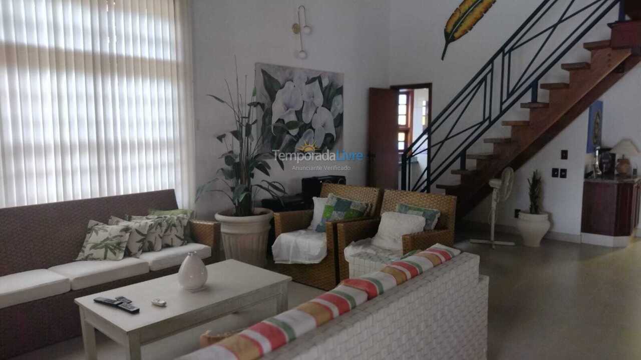 Casa para aluguel de temporada em Ubatuba (Praia do Lázaro)