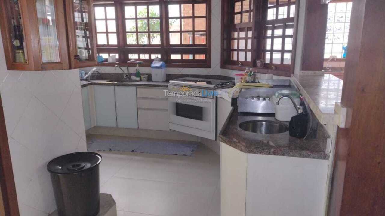 Casa para aluguel de temporada em Ubatuba (Praia do Lázaro)