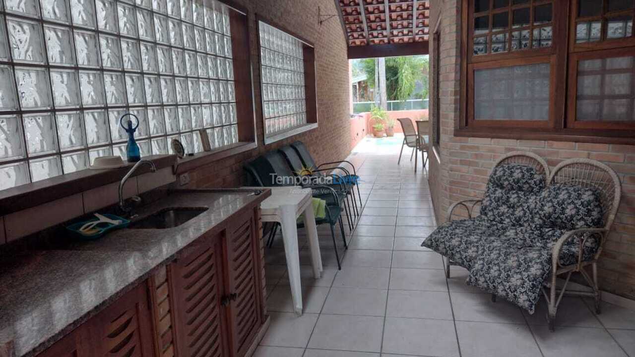 Casa para aluguel de temporada em Ubatuba (Praia do Lázaro)