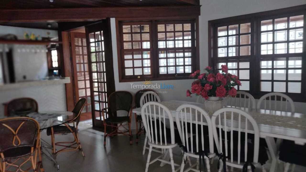 Casa para aluguel de temporada em Ubatuba (Praia do Lázaro)
