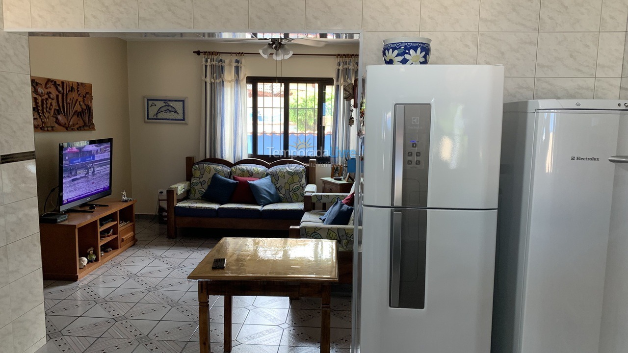 Casa para aluguel de temporada em Bertioga (Praia de Guaratuba)