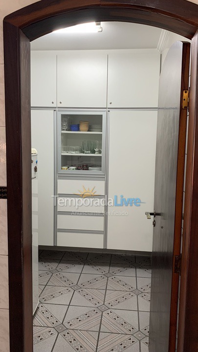 Casa para aluguel de temporada em Bertioga (Praia de Guaratuba)