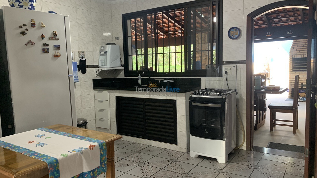 Casa para aluguel de temporada em Bertioga (Praia de Guaratuba)