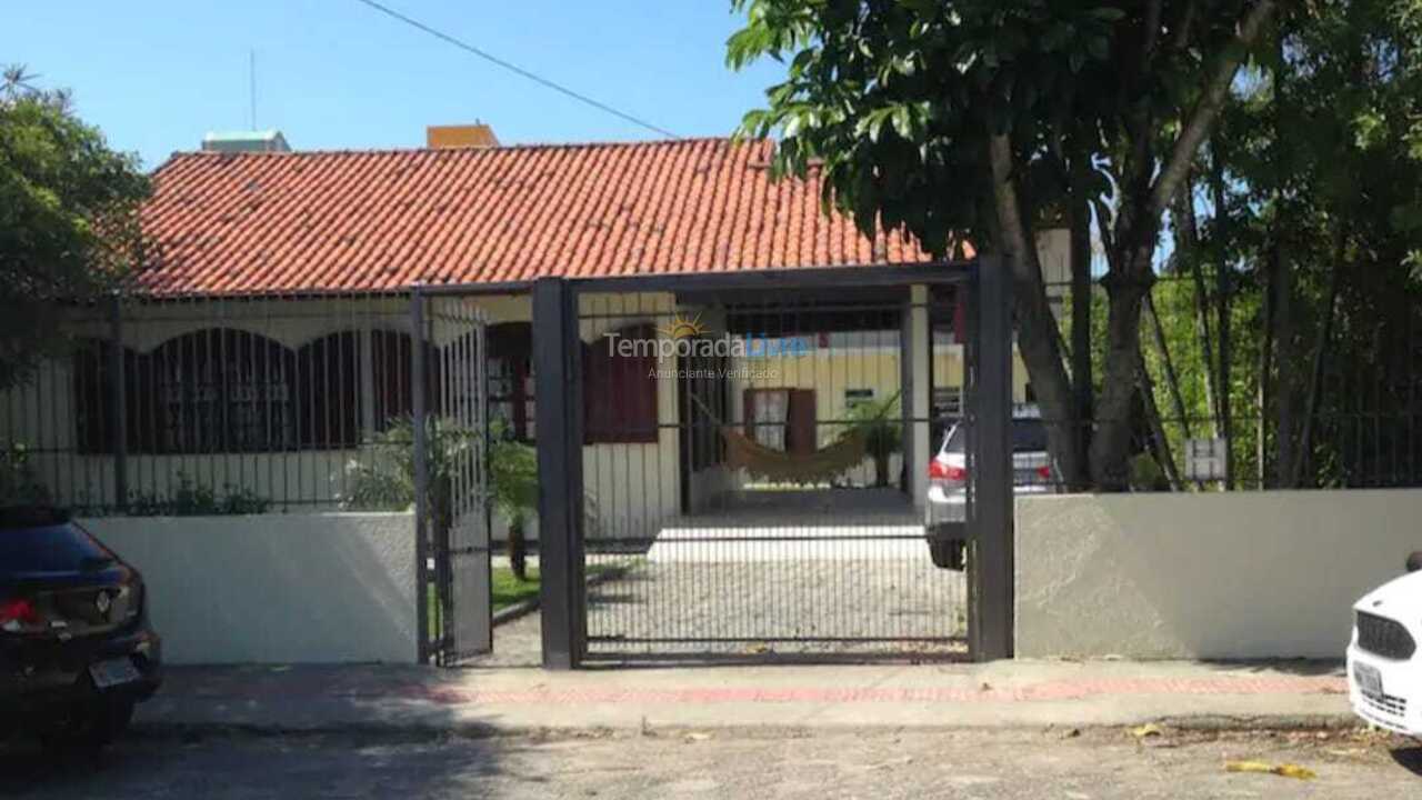 Casa para alquiler de vacaciones em Florianopolis (Praia dos Ingleses)