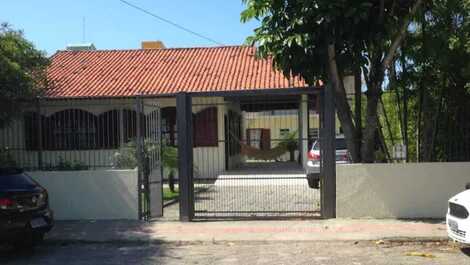 Hermosa Casa y apartamento con piscina en Ingleses, a 50 metros de la playa