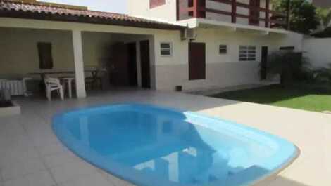 Hermosa Casa y apartamento con piscina en Ingleses, a 50 metros de la playa