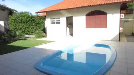 Hermosa Casa y apartamento con piscina en Ingleses, a 50 metros de la playa
