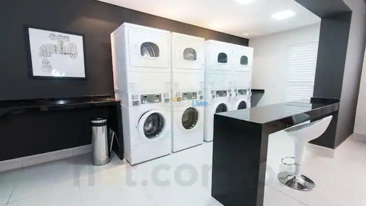 Apartamento para aluguel de temporada em Curitiba (Centro)