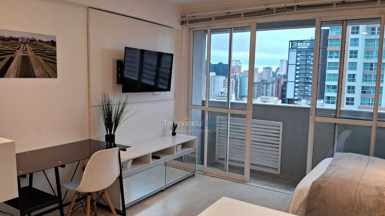 Apartamento para aluguel de temporada em Curitiba (Centro)