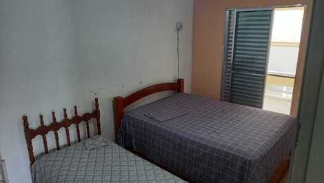 Quarto de casal com sacada