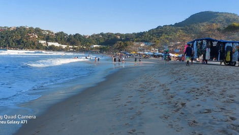 Apto P. das Toninhas, 7 pessoas, 150m da Praia, 2 Q- Ar Cond - Wi-Fi