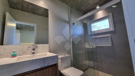 High Standard House with 4 suites, in Vigia in Garopaba/SC