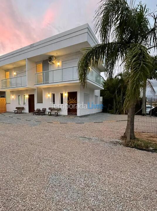 Casa para aluguel de temporada em Garopaba (Praia da Ferrugem)