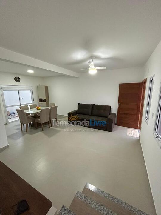 Casa para aluguel de temporada em Garopaba (Praia da Ferrugem)