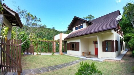 House for rent in Garopaba - Praia da Ferrugem