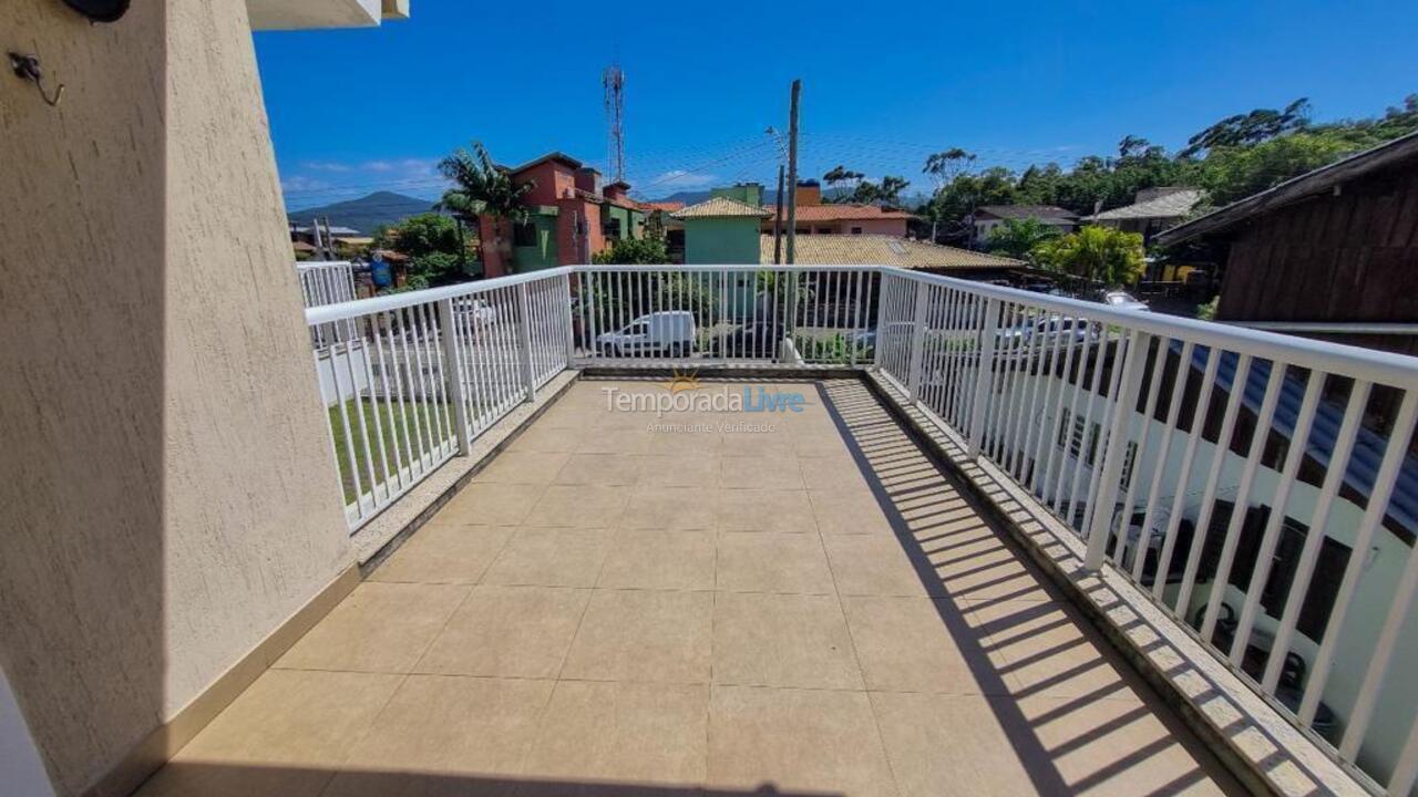 Casa para aluguel de temporada em Garopaba (Praia da Ferrugem)