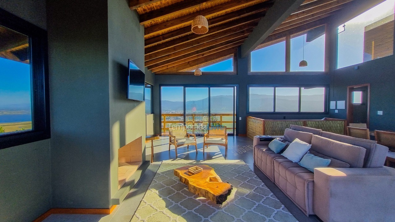 Casa para aluguel de temporada em Garopaba (Praia do Silveira)