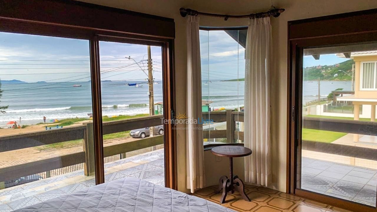 Casa para aluguel de temporada em Garopaba (Centro)