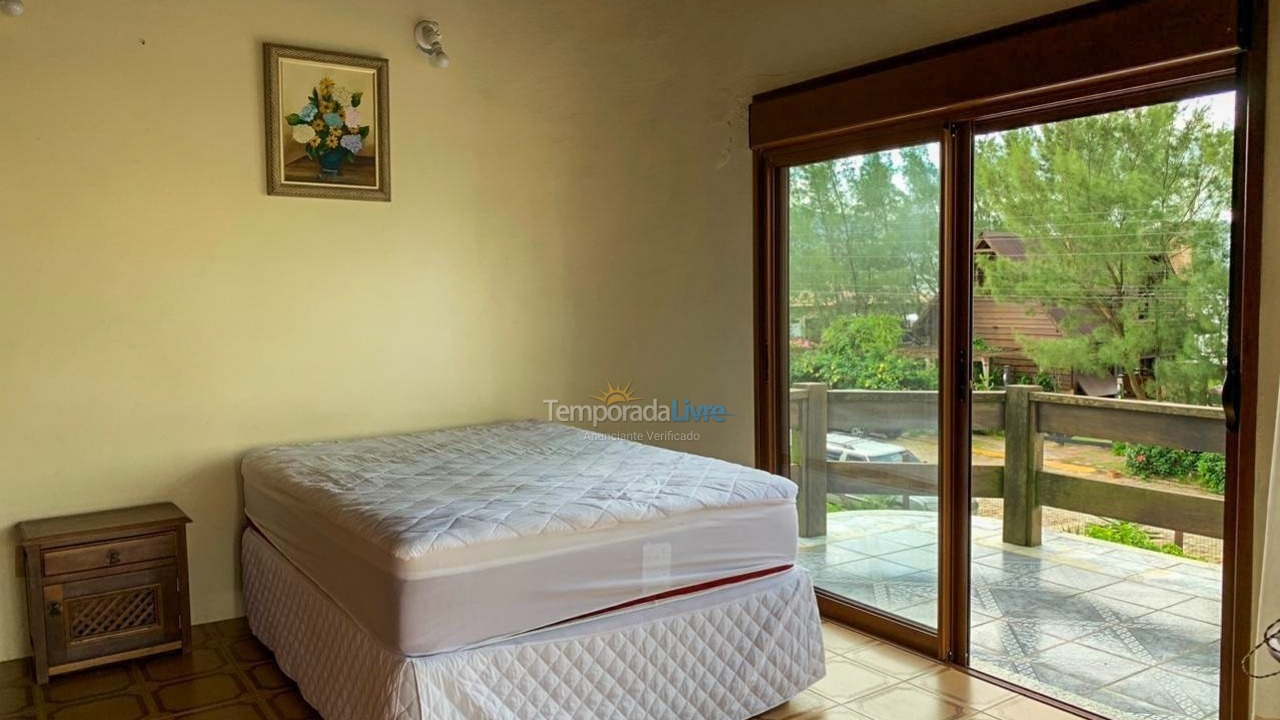 Casa para aluguel de temporada em Garopaba (Centro)
