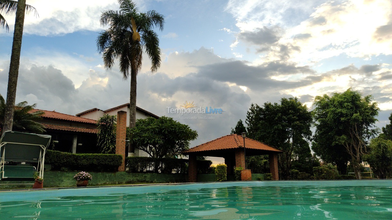 Granja para alquiler de vacaciones em Ibiúna (Condominio West Lake)