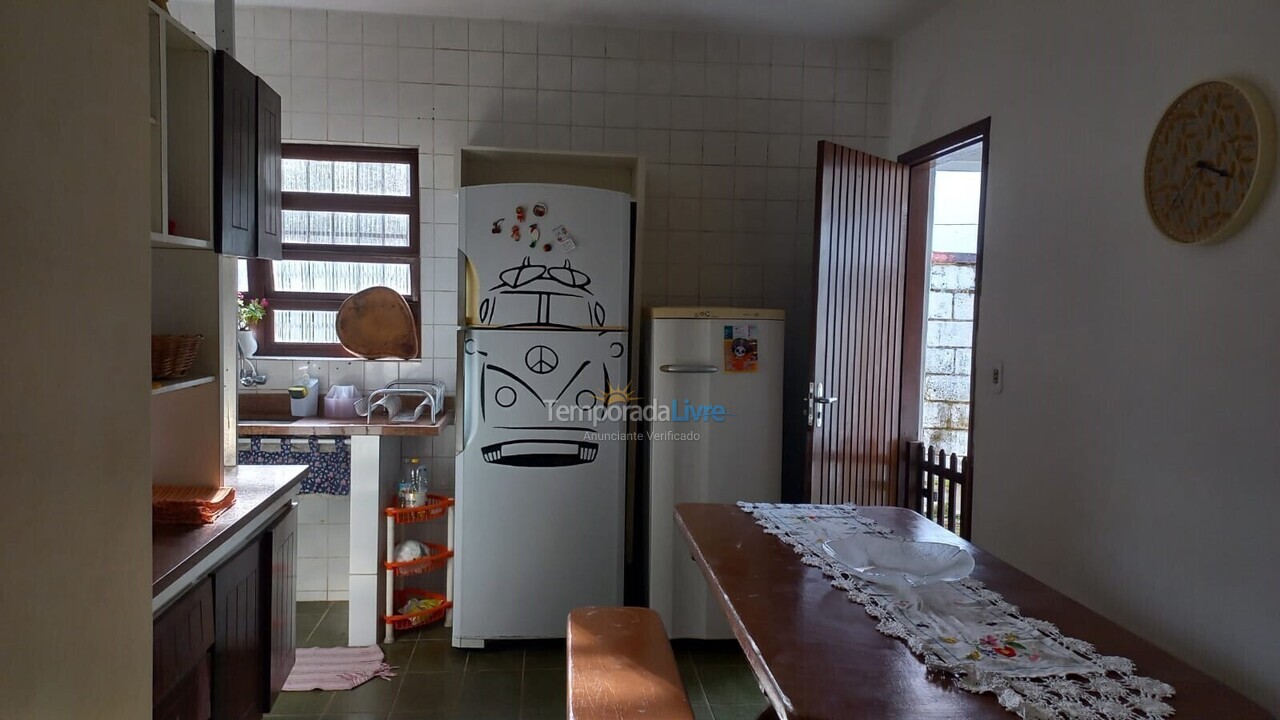 Casa para alquiler de vacaciones em Ubatuba (Lagoinha)
