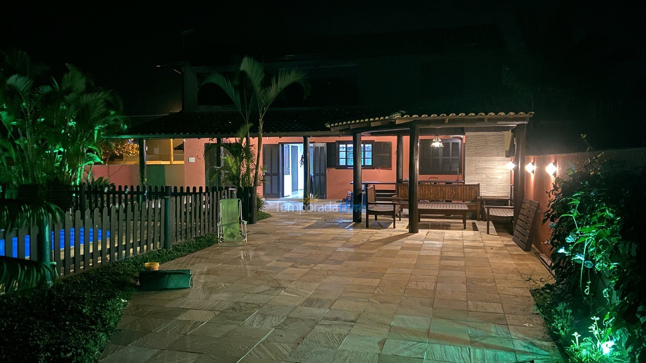 Casa para aluguel de temporada em Guaratuba (Barra do Saí)