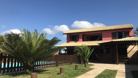 FRENTE MAR, 5 SUÍTES, AC, ATÉ 16 PESSOAS, WIFI, ADAP CADEIRANTES