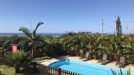 FRENTE MAR, 5 SUÍTES, AC, ATÉ 16 PESSOAS, WIFI, ADAP CADEIRANTES