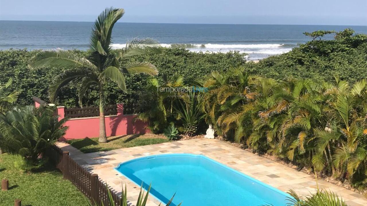 Casa para aluguel de temporada em Guaratuba (Barra do Saí)